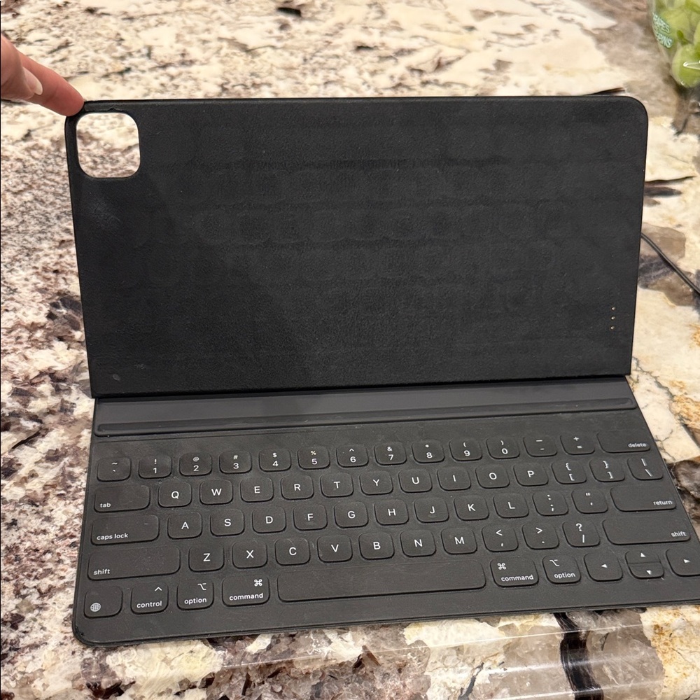 Apple Black Keyboard Folio for 12.9 IPad Pro